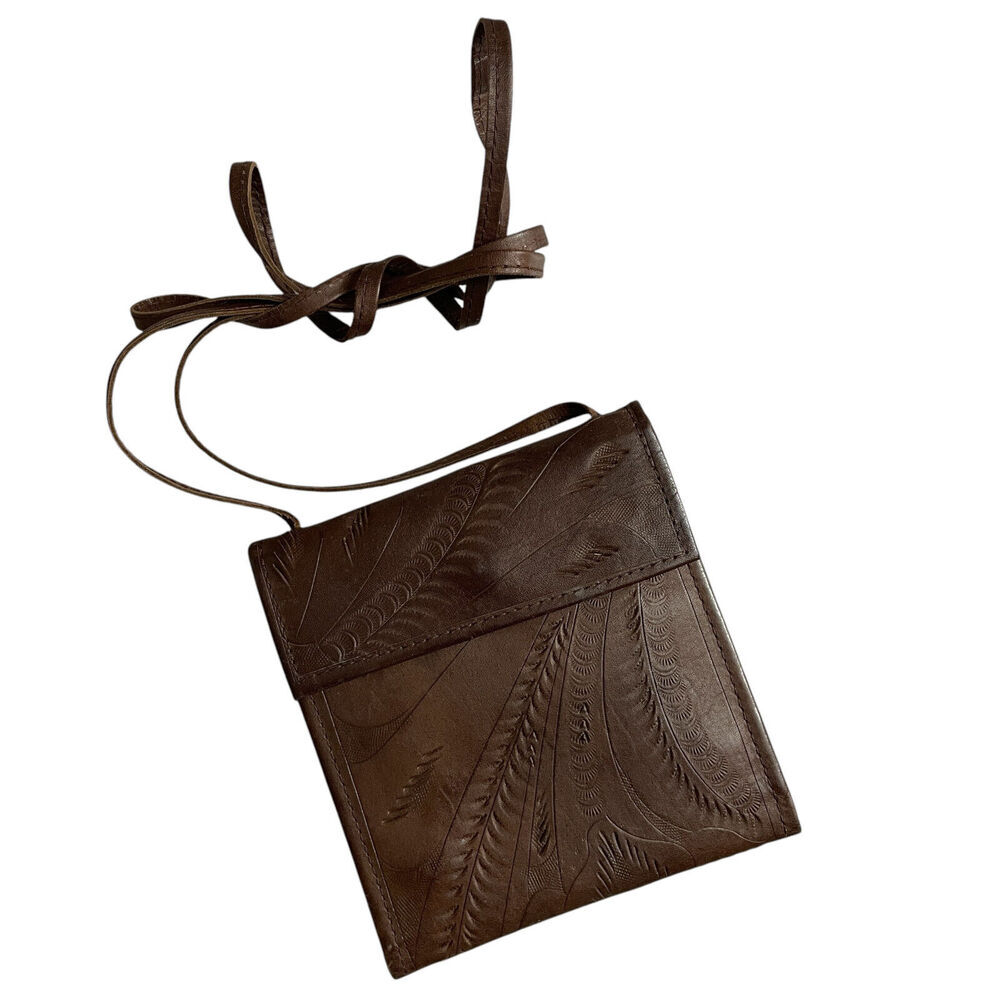Leaders in Leather Purse Crossbody Bag Brown Embossed Snap Magnetic Tri-Fold